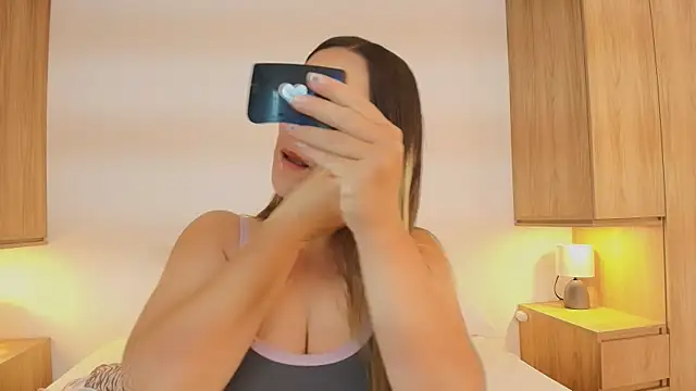 Isabella Harley online show from 09.16.25