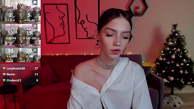Snapshot of SophieCatty chatting on 12.30.24 SophieCatty online show from 12.30.24