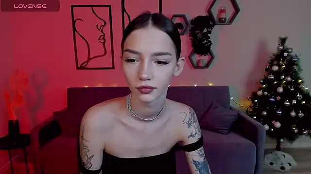 Snapshot of SophieCatty chatting on 12.31.24 SophieCatty online show from 12.31.24