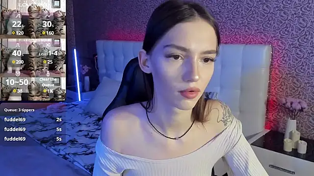 Snapshot of SophieCatty chatting on 02.06.25 SophieCatty online show from 02.06.25