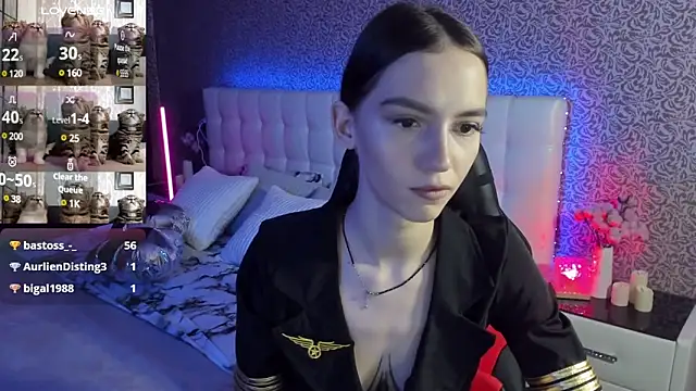 Snapshot of SophieCatty chatting on 03.10.25 SophieCatty online show from 03.10.25