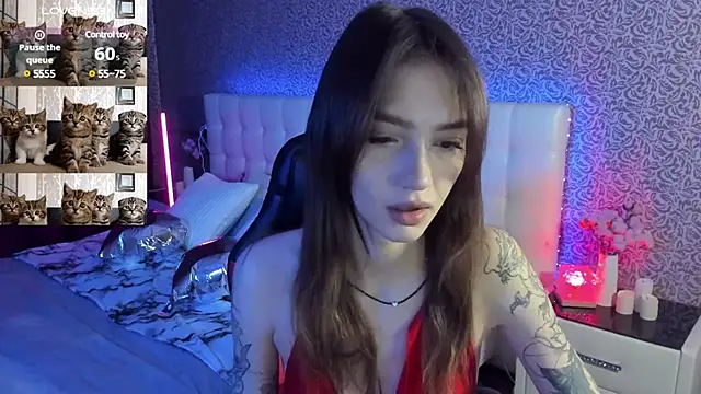 Snapshot of SophieCatty chatting on 03.11.25 SophieCatty online show from 03.11.25