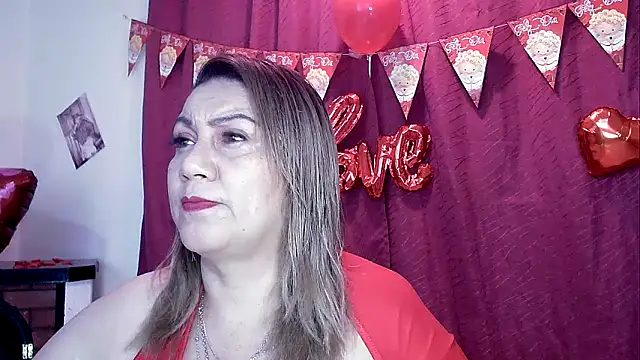 Snapshot of yayita_mature chatting on 02.13.25 yayita mature online show from 02.13.25