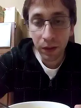 Snapshot of White_rabbit_ chatting on 01.12.25 White rabbit online show from 01.12.25