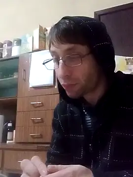 Snapshot of White_rabbit_ chatting on 01.14.25 White rabbit online show from 01.14.25
