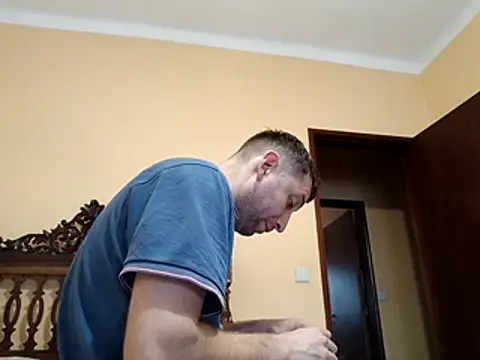 White rabbit  online show from 11.01.25