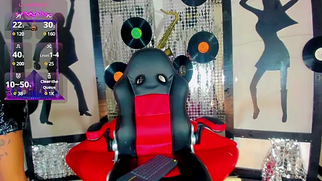 nickyminach  online show from 12.16.24