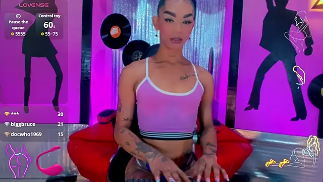 nickyminach  online show from 11.01.25