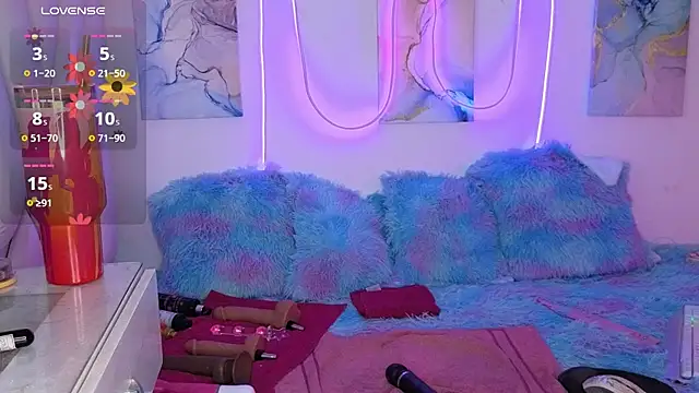 Snapshot of ManeSummers chatting on 11.16.25 ManeSummers online show from 11.16.25