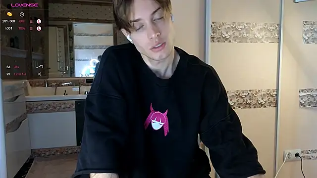 Snapshot of Cryptikov chatting on 09.19.25 Cryptikov online show from 09.19.25