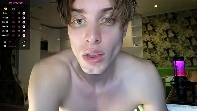 Snapshot of Cryptikov chatting on 09.30.25 Cryptikov online show from 09.30.25