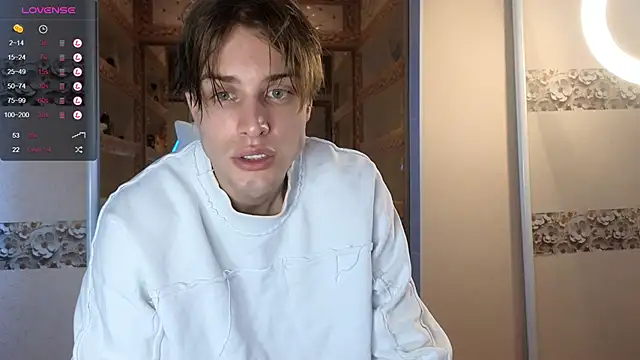 Snapshot of Cryptikov chatting on 10.07.25 Cryptikov online show from 10.07.25