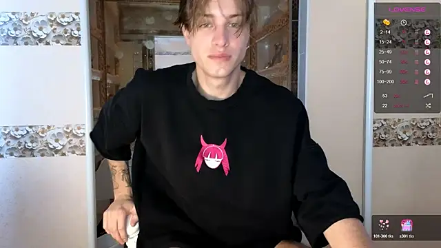 Snapshot of Cryptikov chatting on 10.28.25 Cryptikov online show from 10.28.25