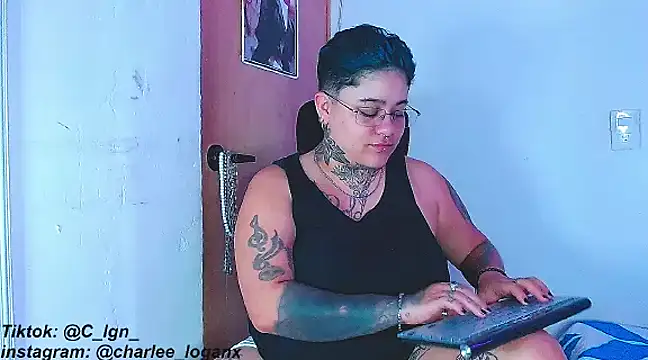Snapshot of Techno_420_ chatting on 01.16.25 Techno 420 online show from 01.16.25