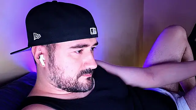 Snapshot of DominantTheo chatting on 02.28.25 DominantTheo online show from 02.28.25