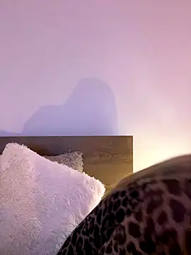 Eva Ryen online show from 10.26.25