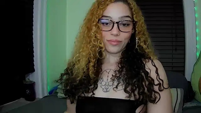 sapphirestorm8 online show from 12.14.25