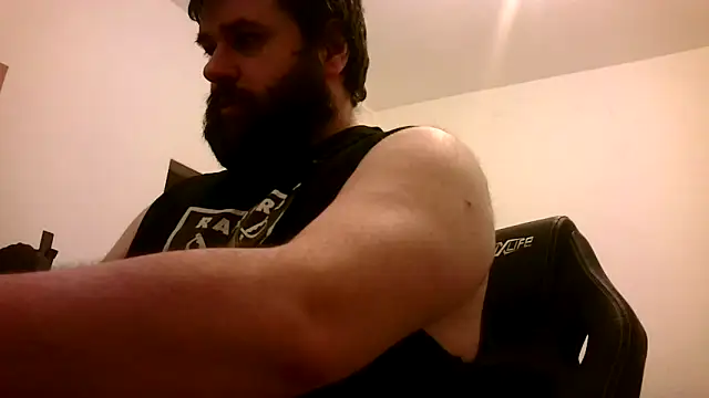 Snapshot of Superbearc89 chatting on 02.01.25 Superbearc89 online show from 02.01.25