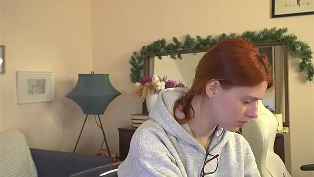 Snapshot of doll_lesli chatting on 01.15.25 doll lesli online show from 01.15.25