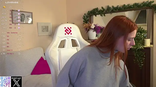 Snapshot of doll_lesli chatting on 01.24.25 doll lesli online show from 01.24.25