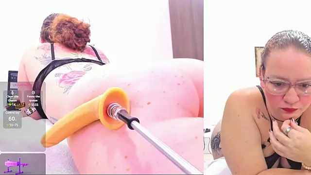 Paulina Davis  online show from 01.21.25