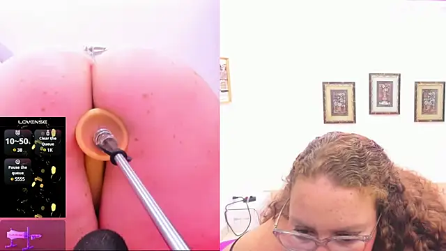 Paulina Davis  online show from 02.13.25