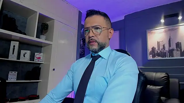 Snapshot of MrFrank_tattoo chatting on 10.31.25 MrFrank tattoo online show from 10.31.25