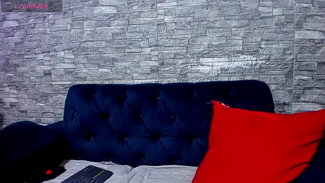 LizzRouse online show from 12.15.24