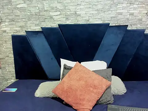 LizzRouse online show from 09.27.25