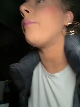 Strongqueen online show from 11.09.25