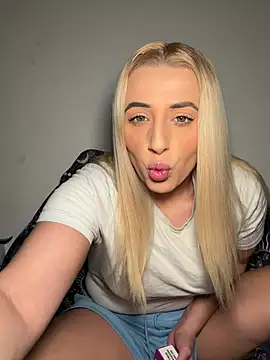 Strongqueen online show from 02.26.26