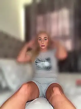Strongqueen online show from 07.12.26