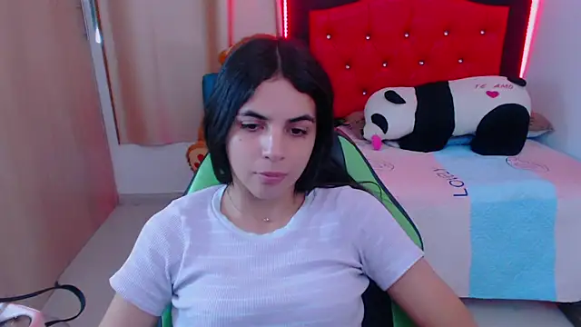 Snapshot of _elenna chatting on 01.21.25 elenna online show from 01.21.25