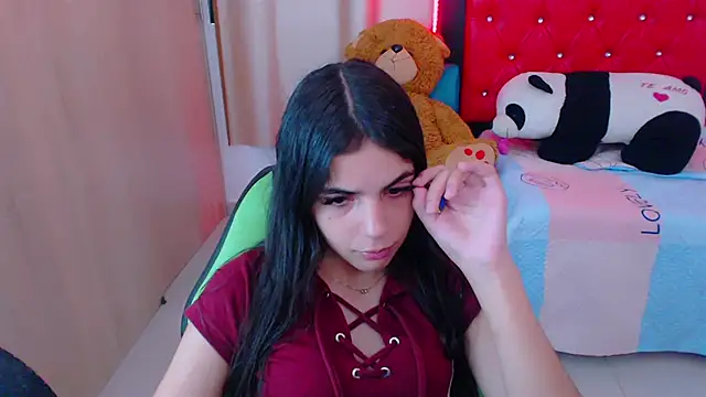 Snapshot of _elenna chatting on 01.27.25 elenna online show from 01.27.25