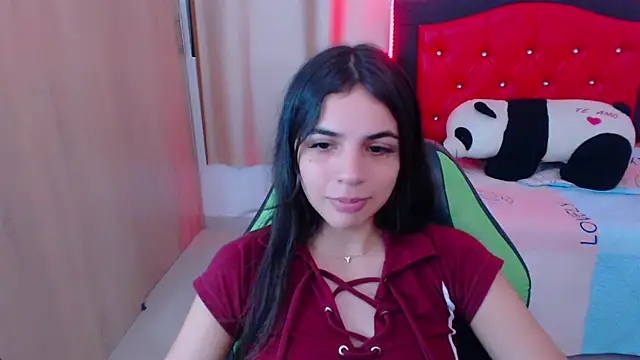 Snapshot of _elenna chatting on 01.27.25 elenna online show from 01.27.25