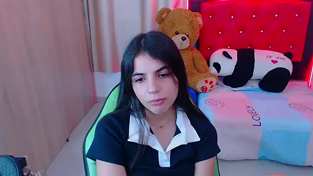 Snapshot of _elenna chatting on 01.29.25 elenna online show from 01.29.25