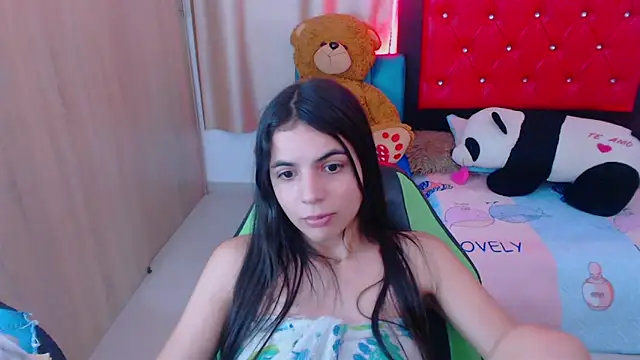 Snapshot of _elenna chatting on 01.31.25 elenna online show from 01.31.25