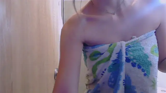 Snapshot of _elenna chatting on 02.02.25 elenna online show from 02.02.25