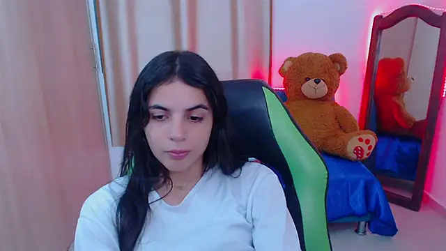 Snapshot of _elenna chatting on 02.12.25 elenna online show from 02.12.25