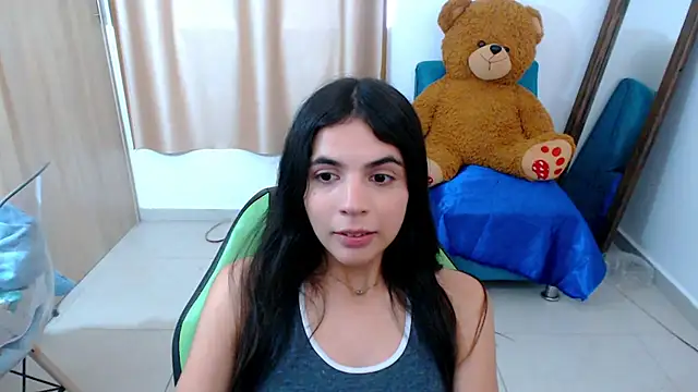 Snapshot of _elenna chatting on 02.28.25 elenna online show from 02.28.25