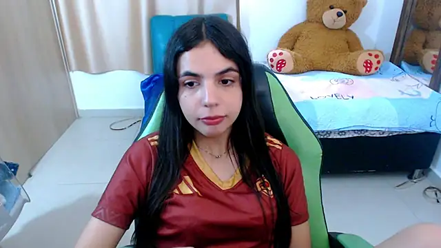 Snapshot of _elenna chatting on 03.13.25 elenna online show from 03.13.25