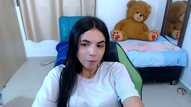 Snapshot of _elenna chatting on 03.14.25 elenna online show from 03.14.25