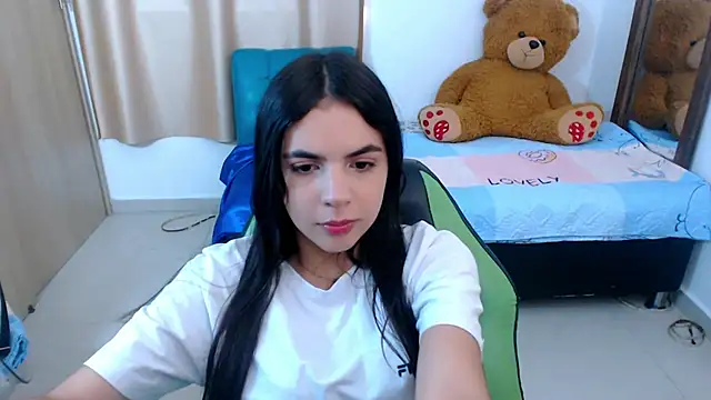 Snapshot of _elenna chatting on 03.15.25 elenna online show from 03.15.25