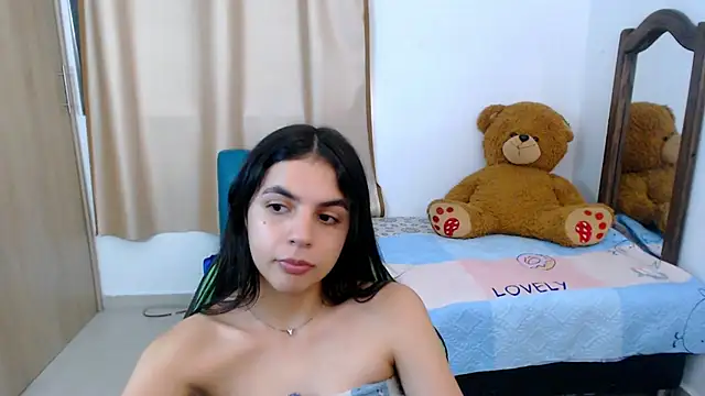Snapshot of _elenna chatting on 03.22.25 elenna online show from 03.22.25