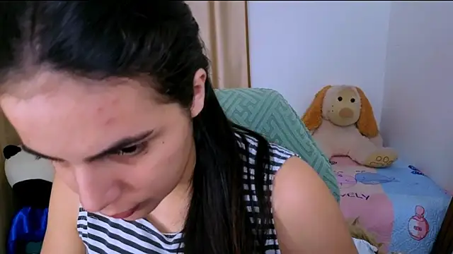 Snapshot of _elenna chatting on 10.15.25  elenna online show from 10.15.25