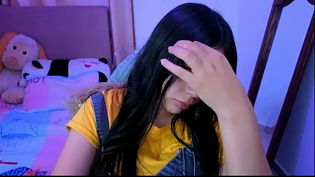 Snapshot of _elenna chatting on 10.25.25  elenna online show from 10.25.25