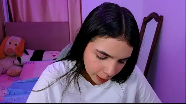 Snapshot of _elenna chatting on 10.31.25  elenna online show from 10.31.25