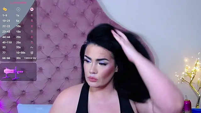 Snapshot of MargoshaHot chatting on 10.15.25 MargoshaHot online show from 10.15.25