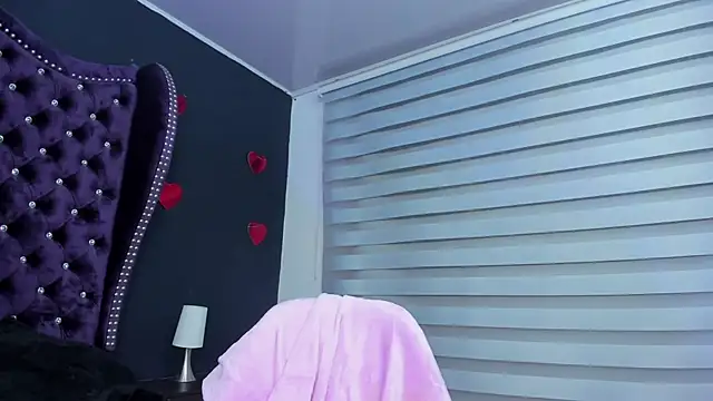 perla7777 online show from 02.22.25