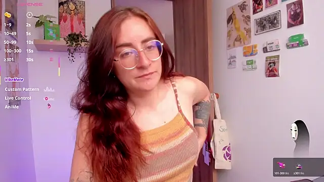Snapshot of linda_giggle chatting on 06.24.26 linda giggle online show from 06.24.26